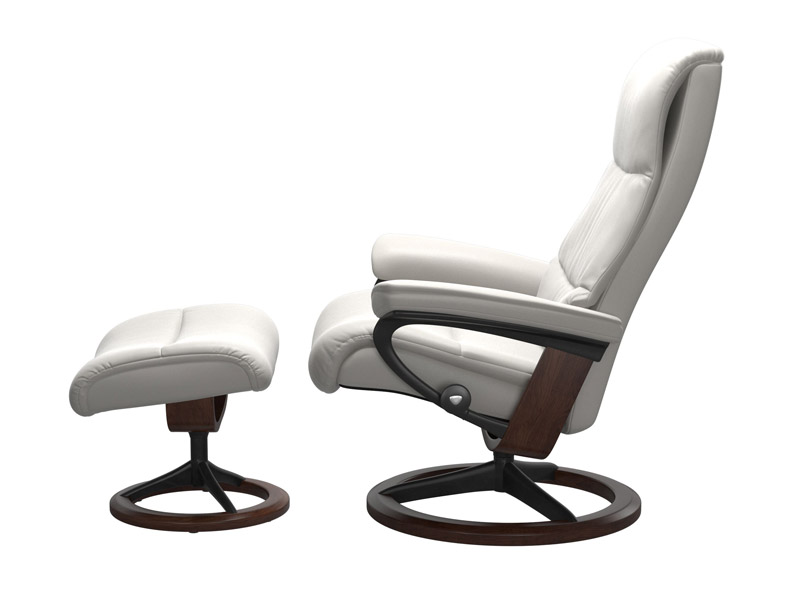 Stressless View (M) Signature Chair with Footstool 