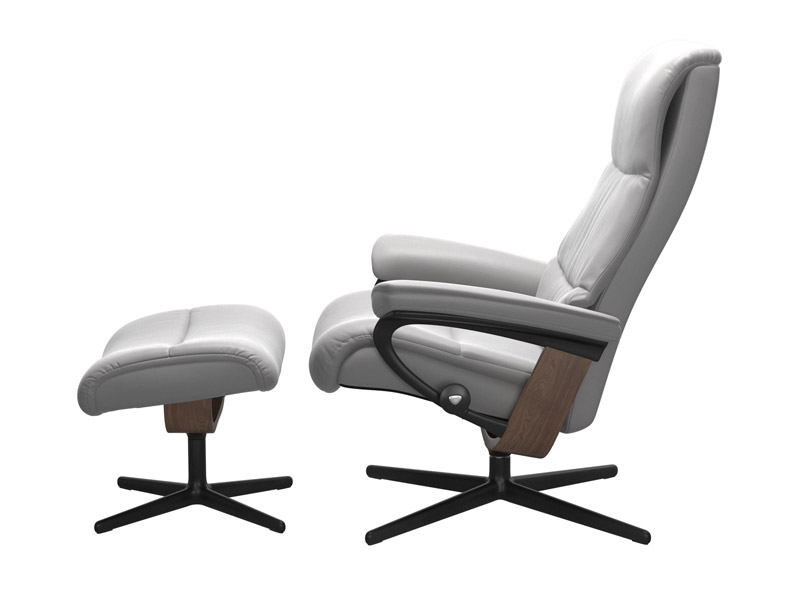 Stressless View (M) Cross Chair with Ottoman 