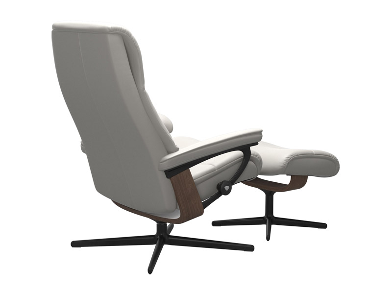 Stressless View (M) Cross Chair with Ottoman 
