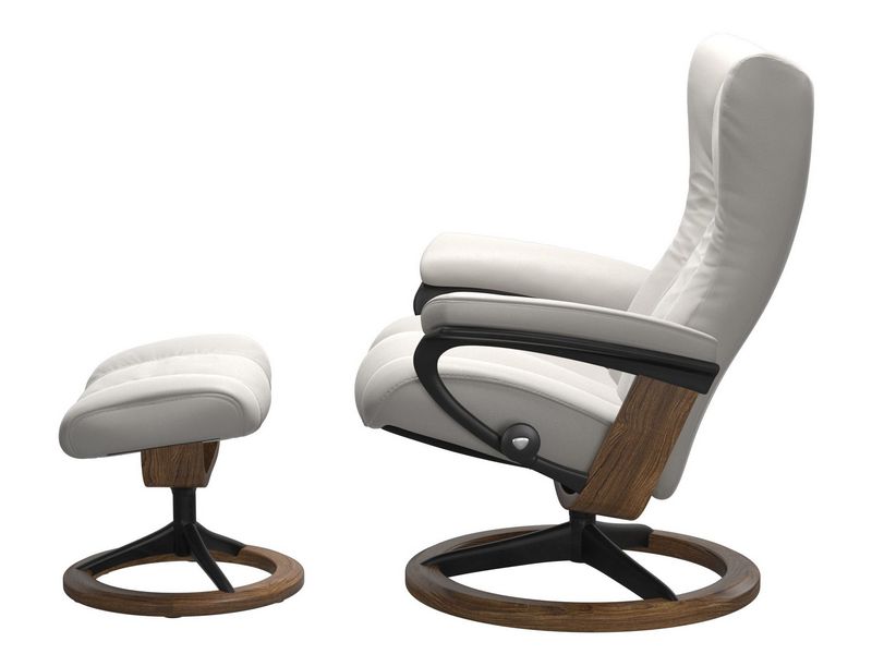 Stressless Wing (M) Signature Chair with Footstool 