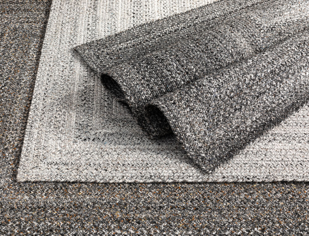 Surya 18" Azalea Handmade Rug - AZA2320-1616