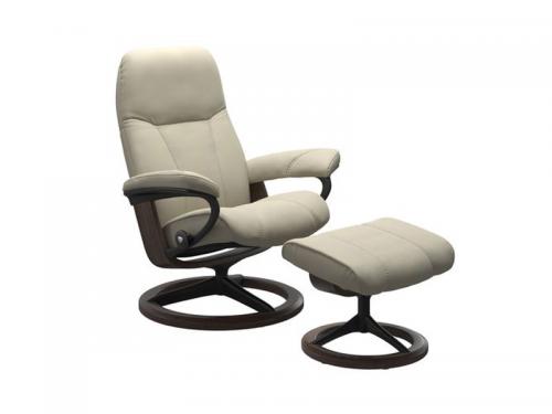 Stressless Consul (M) Signature Chair with Footstool