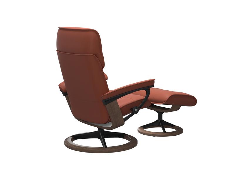 Stressless Admiral (M) Signature Chair with Footstool 