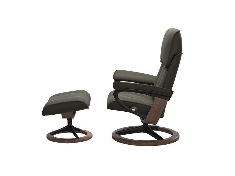 Stressless Admiral (M) Signature Chair with Footstool 