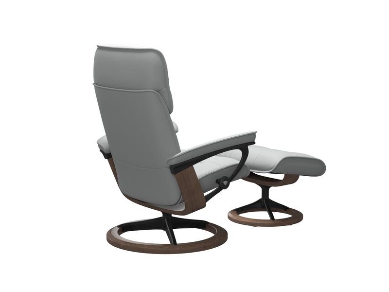 Stressless Admiral (M) Signature Chair with Footstool 