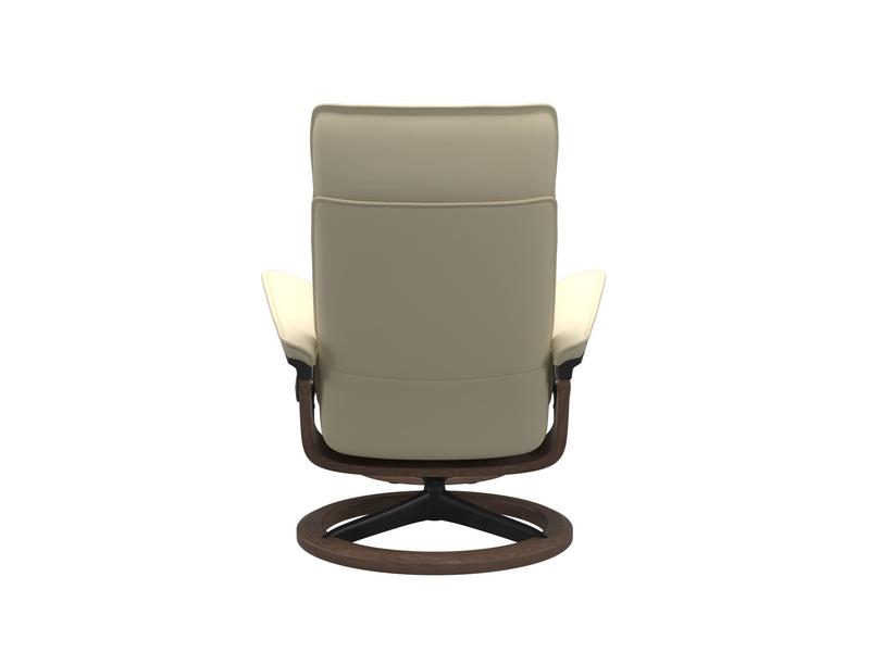 Stressless Admiral (M) Signature Chair with Footstool 