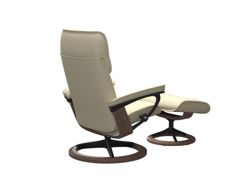 Stressless Admiral (M) Signature Chair with Footstool 