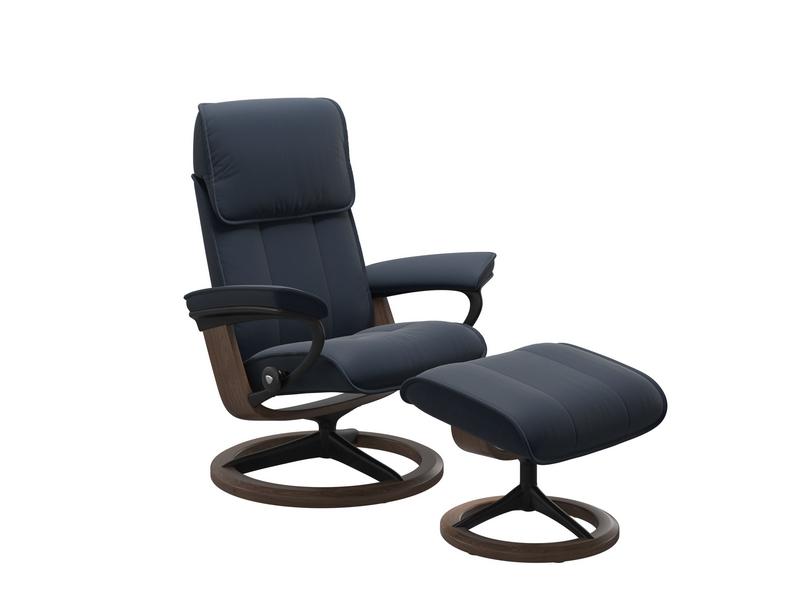 Stressless Admiral (M) Signature Chair with Footstool 