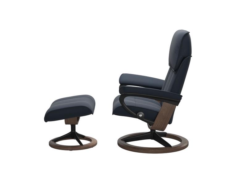 Stressless Admiral (M) Signature Chair with Footstool 