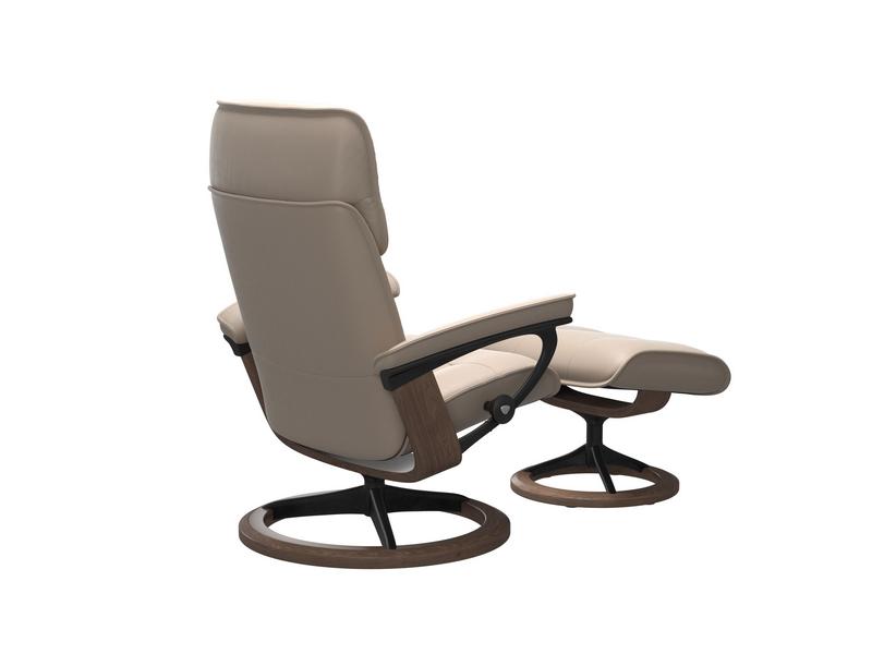Stressless Admiral (M) Signature chair with Footstool 