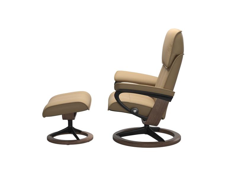 Stressless Admiral (M) Signature Chair with Footstool 