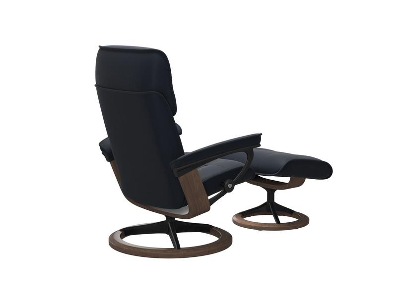 Stressless Admiral (M) Signature Chair with Footstool 