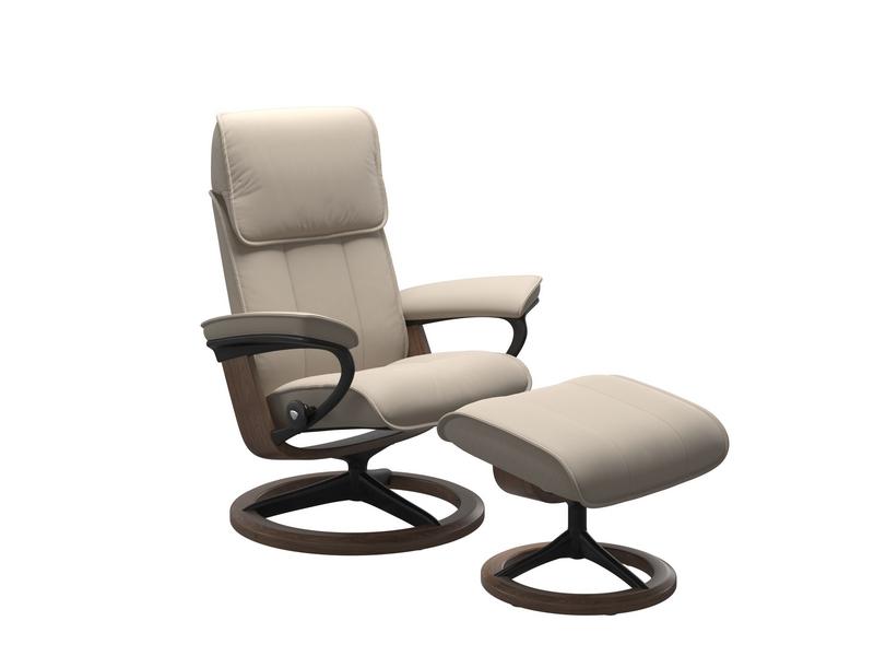 Stressless Admiral (M) Signature Chair with Footstool 