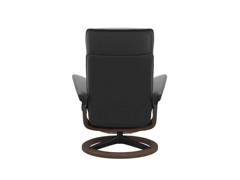 Stressless Admiral (M) Signature chair with Footstool 