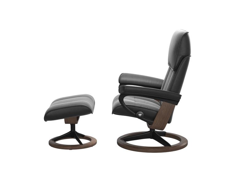 Stressless Admiral (M) Signature chair with Footstool 