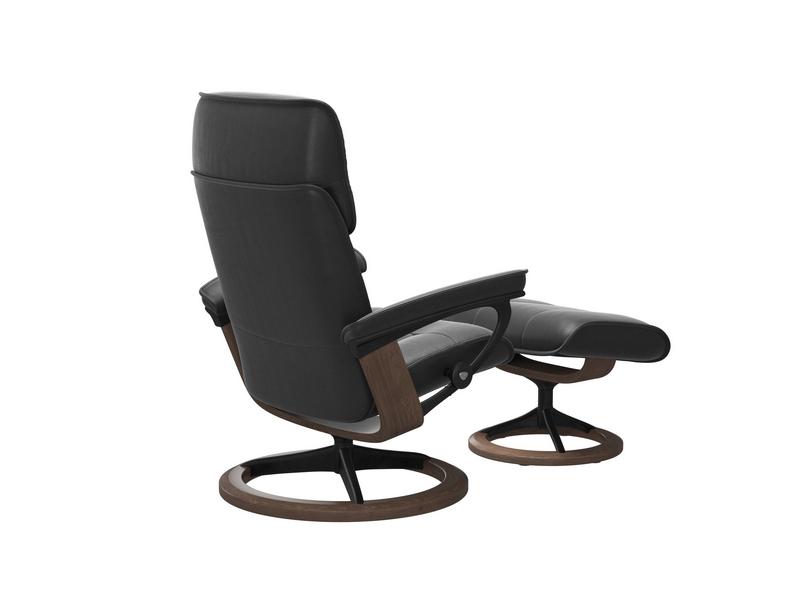 Stressless Admiral (M) Signature chair with Footstool 