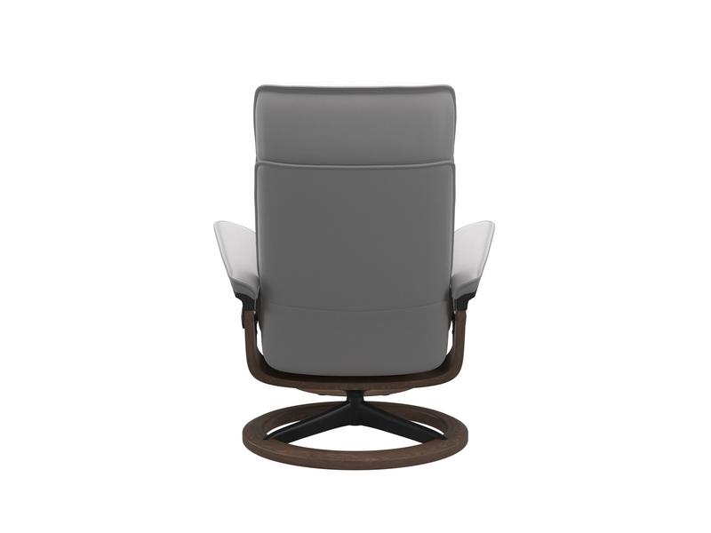 Stressless Admiral (M) Signature chair with Footstool 