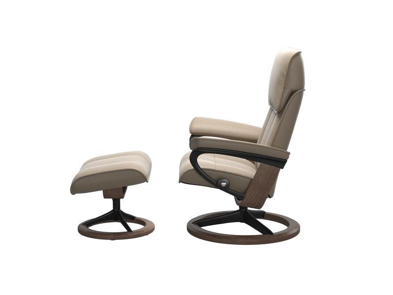Stressless Admiral (M) Signature chair with Footstool 