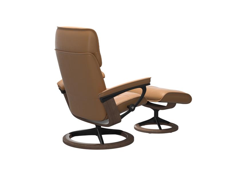 Stressless Admiral (M) Signature chair with Footstool 