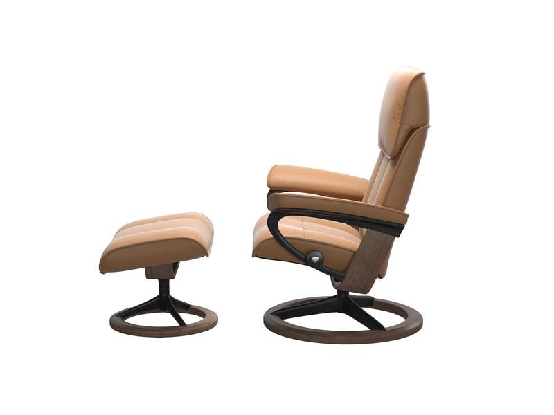 Stressless Admiral (M) Signature chair with Footstool 