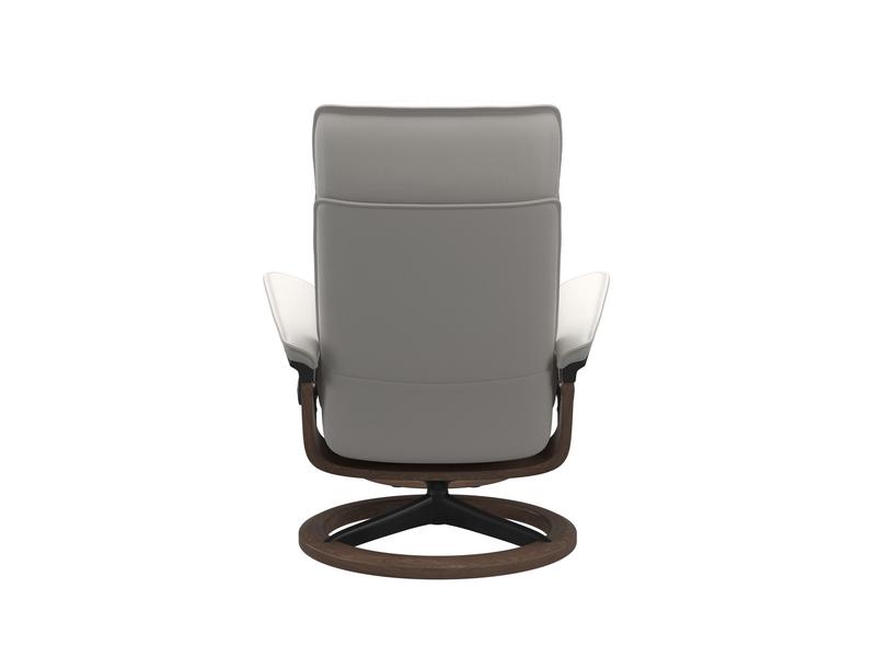 Stressless Admiral (M) Signature chair with Footstool 