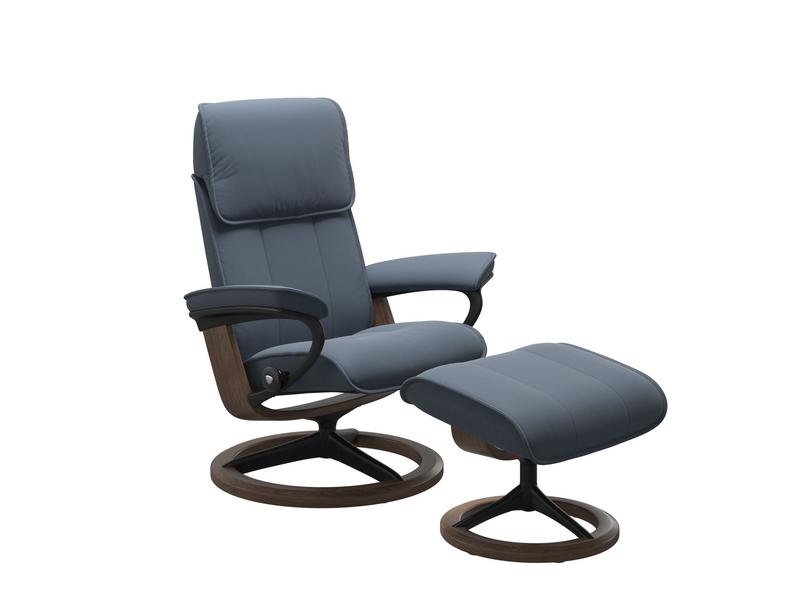 Stressless Admiral (M) Signature Chair with Footstool 