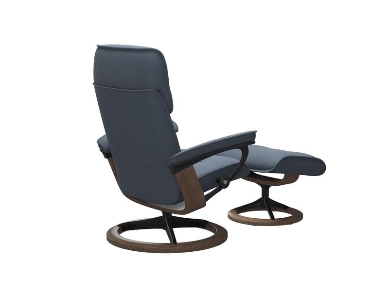 Stressless Admiral (M) Signature Chair with Footstool 