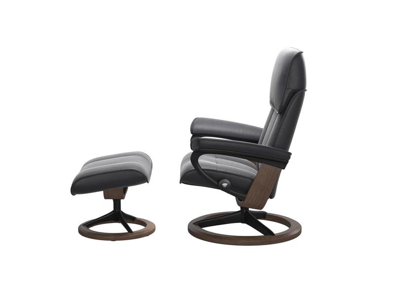 Stressless Admiral (M) Signature chair with Footstool 