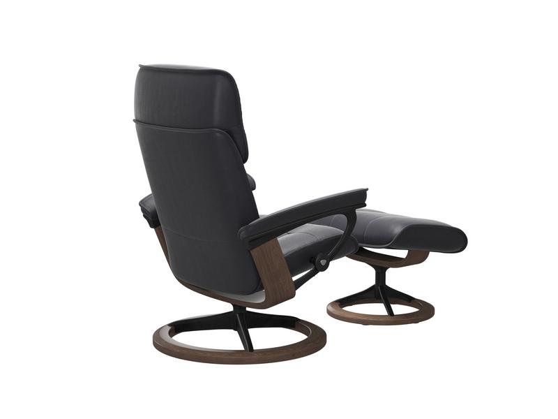Stressless Admiral (M) Signature chair with Footstool 