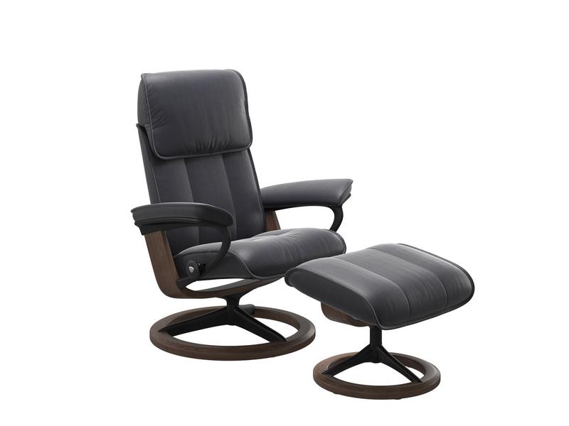 Stressless Admiral (M) Signature chair with Footstool 