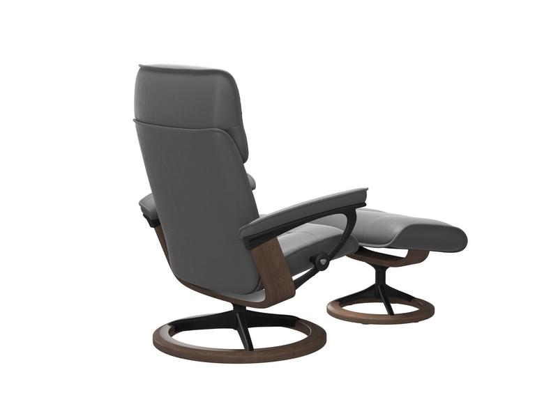 Stressless Admiral (M) Signature chair with Footstool 