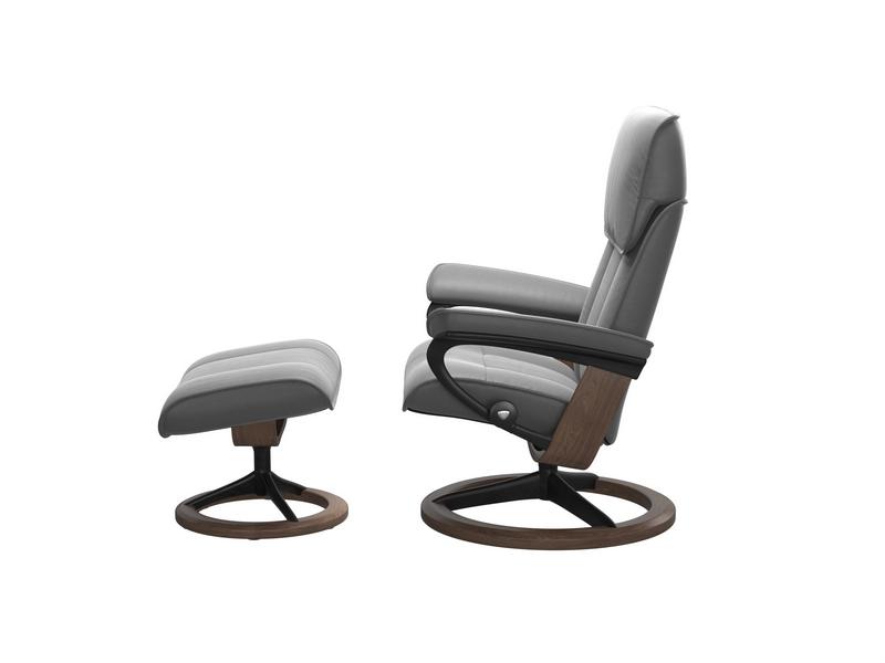 Stressless Admiral (M) Signature chair with Footstool 
