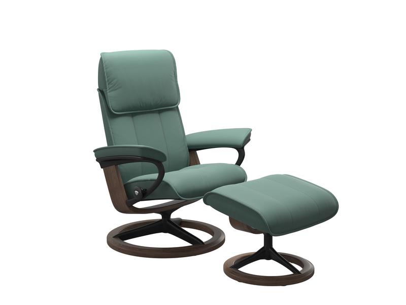 Stressless Admiral (M) Signature Chair with Footstool 