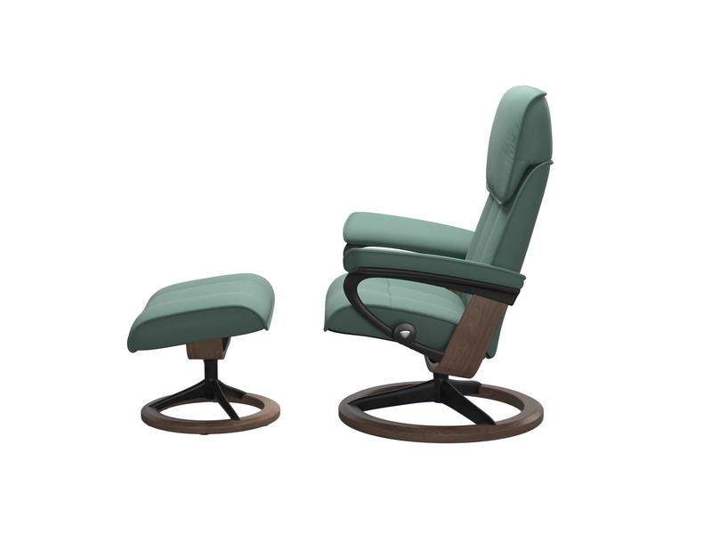 Stressless Admiral (M) Signature Chair with Footstool 