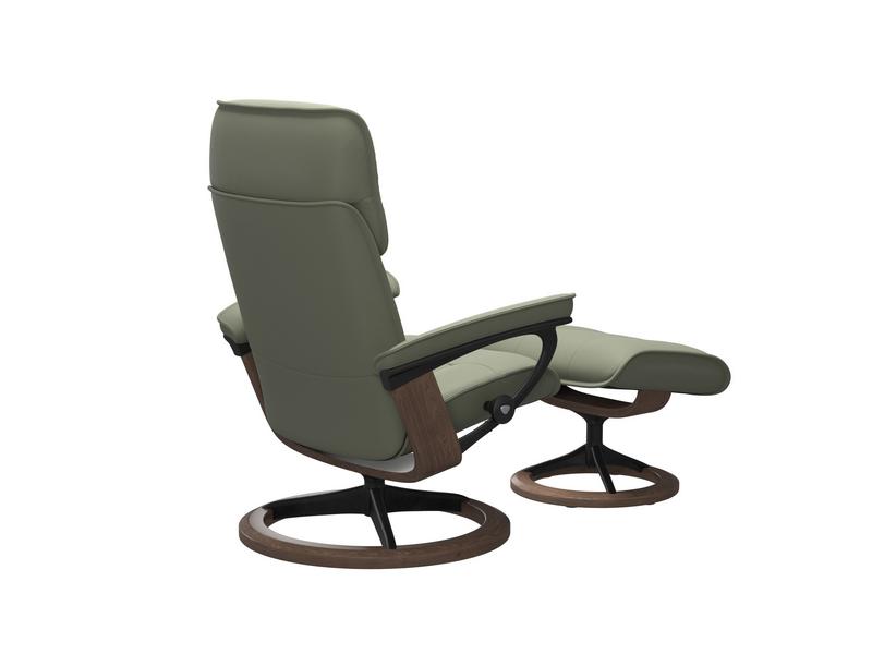Stressless Admiral (M) Signature Chair with Footstool 