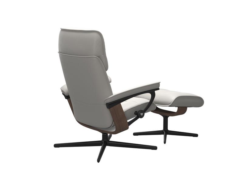Stressless Admiral (M) Cross Chair with Ottoman 